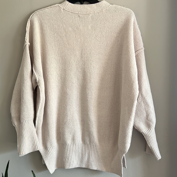 Abercrombie and Fitch Soft AF oversized sweater - Picture 8 of 9